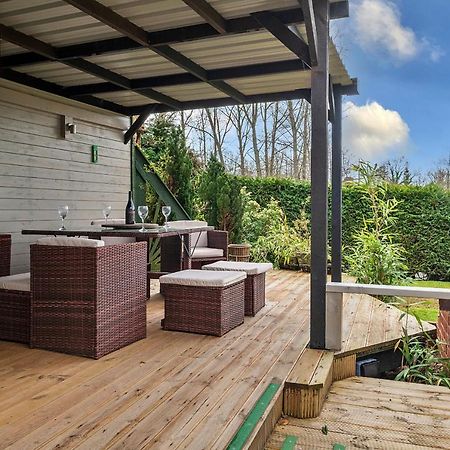 Finest Retreats - Garden Lodge Крейвън Армс Екстериор снимка
