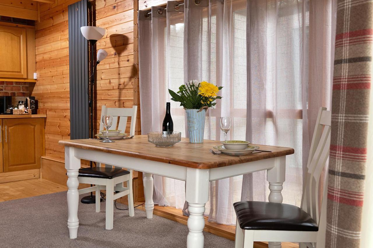 Finest Retreats - Garden Lodge Крейвън Армс Екстериор снимка